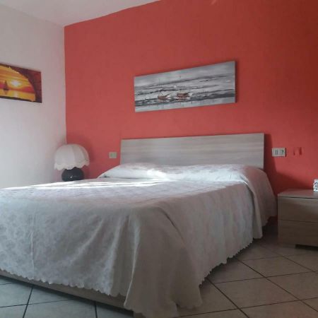 Apartamento Casa Rita Budoni Exterior foto