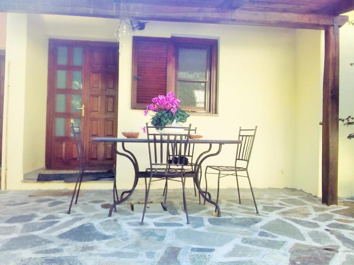 Apartamento Casa Rita Budoni Exterior foto