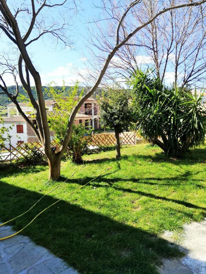 Apartamento Casa Rita Budoni Exterior foto
