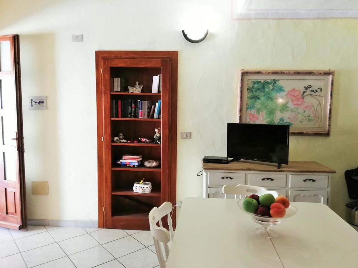 Apartamento Casa Rita Budoni Exterior foto